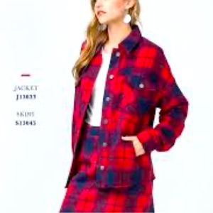 entro  Plaid Shacket Size Small‎